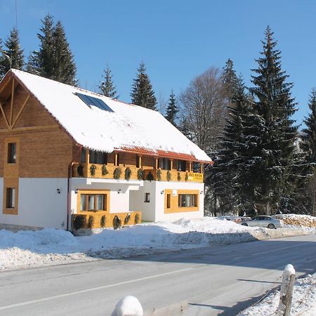 Arnica Montana Arieşeni Exterior foto